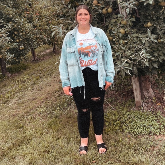 Meet your Posher, Karlee - Picture 4 of 6